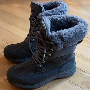 Ugg Adirondack Women’s Size 8.5
Charcoal Grey